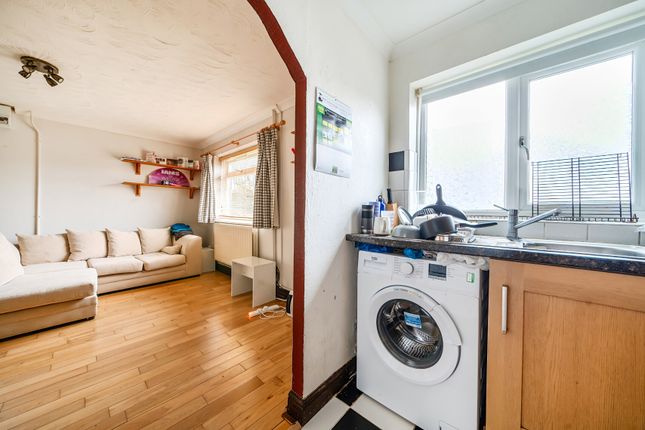 18, Rockstowes Way, Bristol photo 3