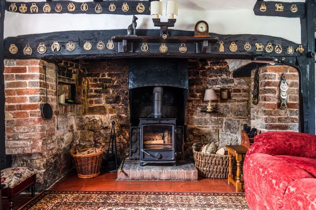 Blacksmiths Cottage, Horsham photo 3