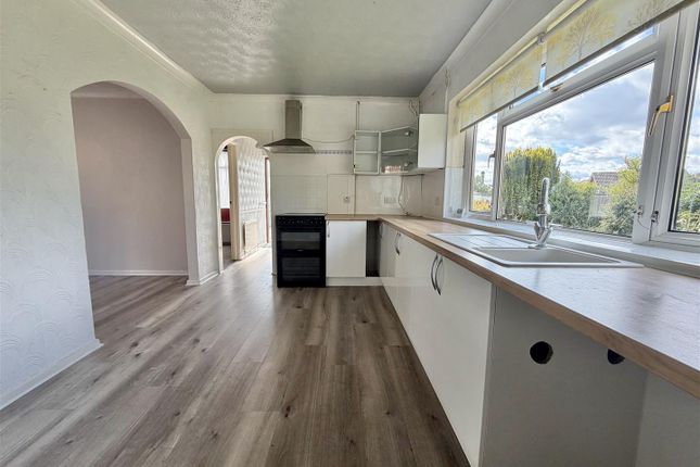 35, Donne Drive, Clacton-On-Sea photo 2