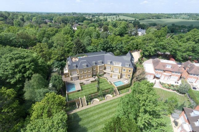 Flat for sale in The Residence, Camlet Way, Hadley Wood, Hertfordshire