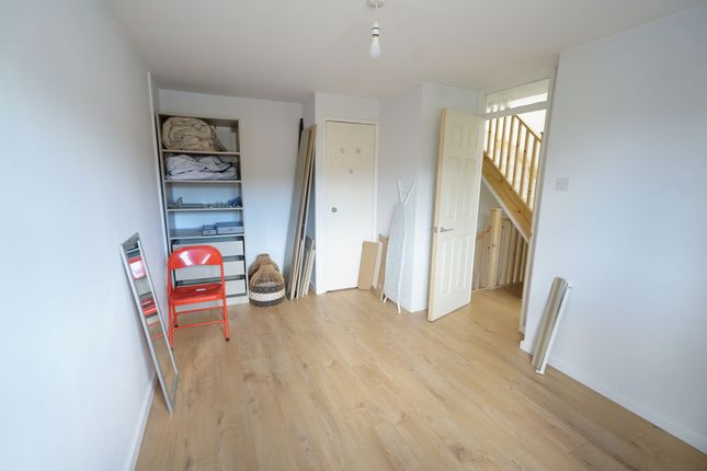 65 Curling Lane, Grays photo 5