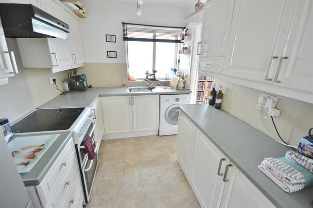 291, Frinton Road, Holland-On-Sea photo 4