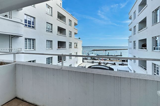 Flat 22, Osborne Court The Parade, Cowes photo 2