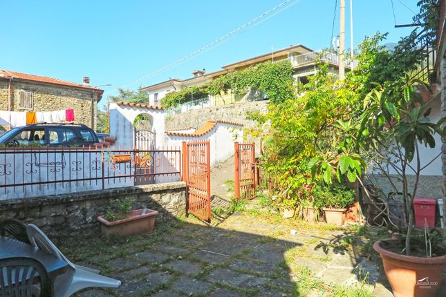 Detached house for sale in Massa-Carrara, Comano, Italy