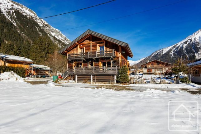 Thumbnail Chalet for sale in Rhône-Alpes, Haute-Savoie, Chamonix-Mont-Blanc