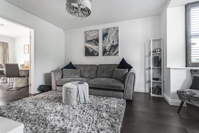 92A, Manchester Road, High Peak photo 4