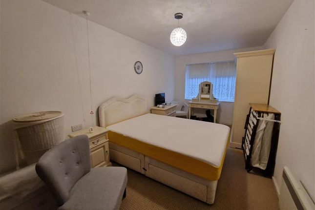Flat for sale in The Spinney, Swanley, Kent