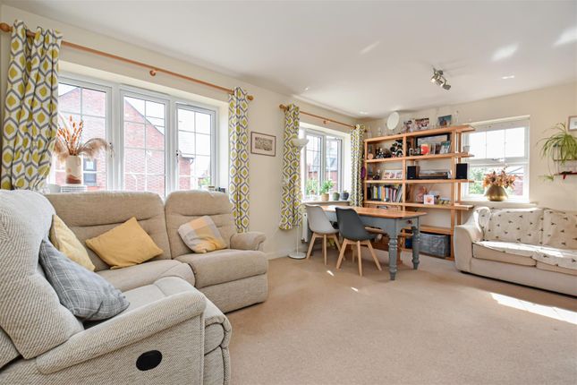 1, Pebblebed Close, Exeter photo 3