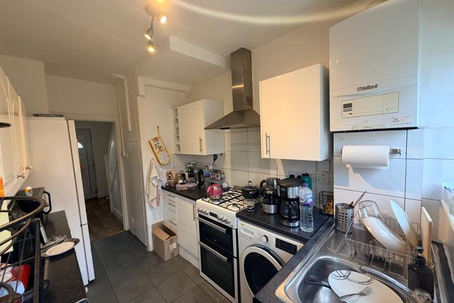 154, Vernon Road, Feltham photo 4