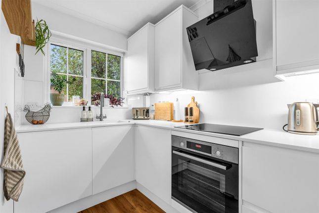 23, Primrose Drive, Hertford photo 2