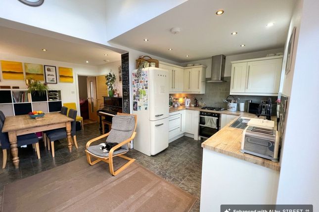 30 Meadow Vale, Belper photo 3