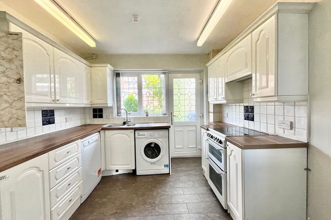 11 Limewood Close, Stoke-On-Trent photo 3