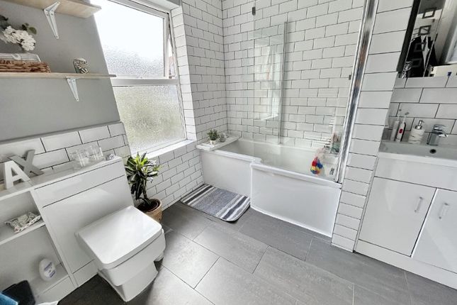 60 Nottingham Way, Great Yarmouth photo 4