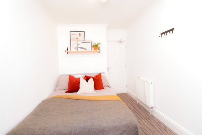Room 3, 126, Scorer Street, Lincolnshire photo 2