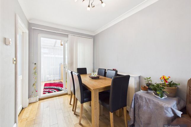 12, Windsor Road, Middlesex photo 5