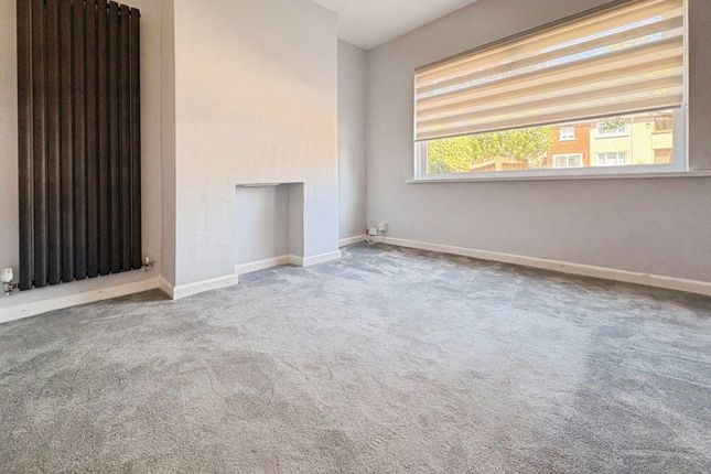 13, Heol Cwmmawr, Port Talbot photo 3