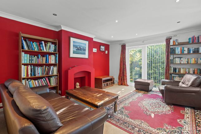 24 Railway Road, Newhaven photo 3