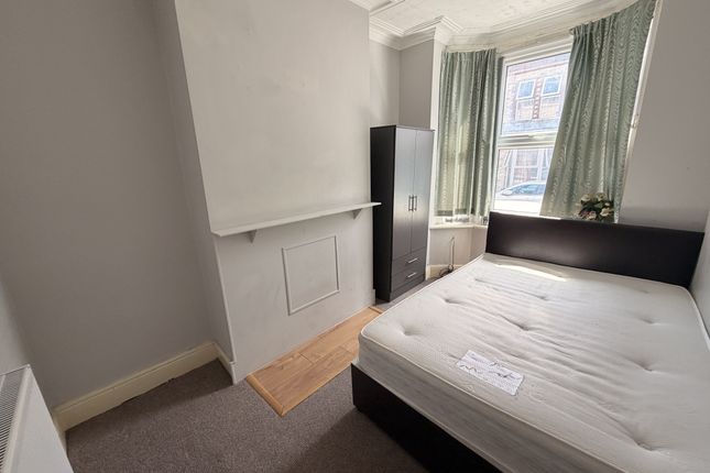 7, Ashley Avenue, Leeds photo 4