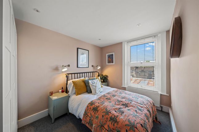 138B, Portland Road, London photo 4