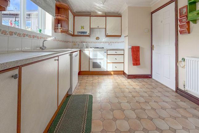 31, Fulcher Avenue, Cromer photo 3