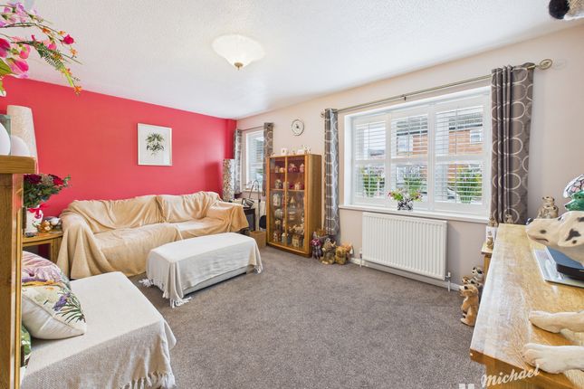 4 Deverill Road, Aylesbury photo 3