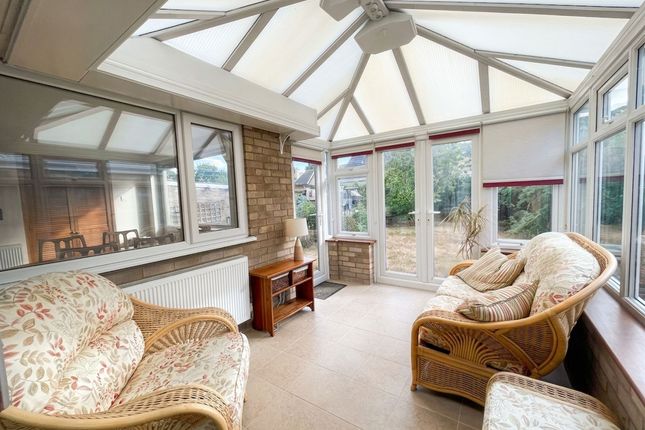 61 Linden Way, Ely photo 4