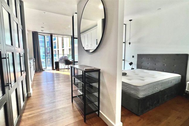 1 Emery Way, Wapping photo 3