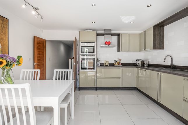 26 Green Close, Brookmans Park photo 4