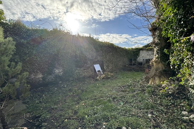 24, Bank Lane, Powys photo 3