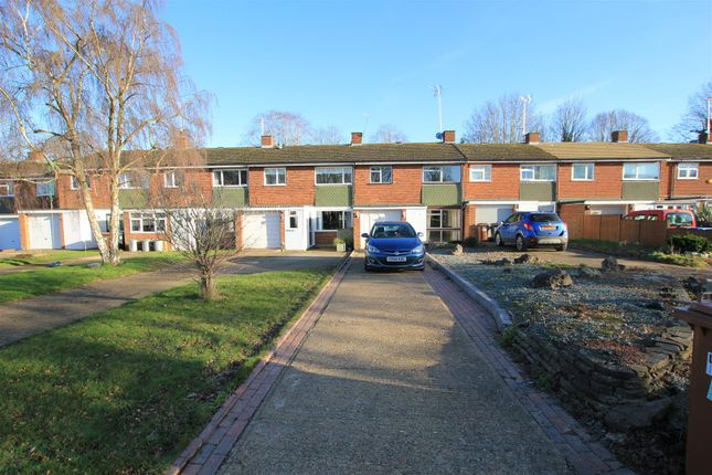 Thumbnail Terraced house for sale in Becket Gardens, Welwyn
