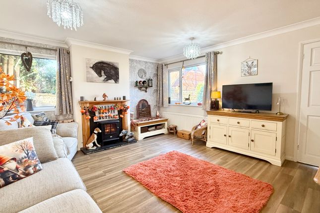 43, Clay Close, Dilton Marsh photo 3