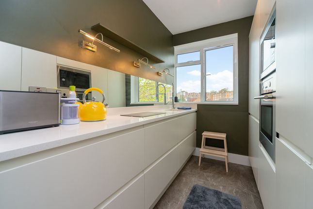 1-bed flat on 3 Burnham Court, Fairhazel Gardens, London, £345,000