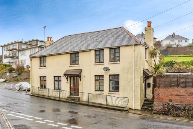 4-bed flat on Flats, 1-4, 8-10, Colley End Road, Paignton, £275,000