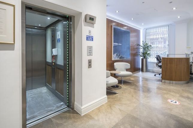 Office to let in Park Place, London