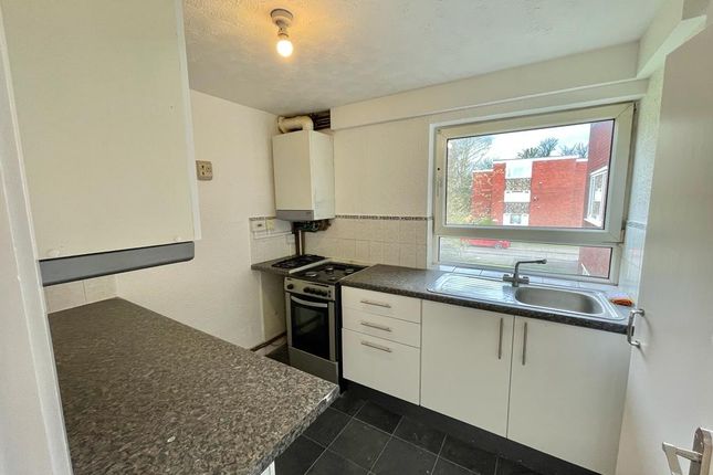 46, Holly Park Drive, Birmingham photo 5