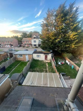Terraced house for sale in Royston Avenue, London