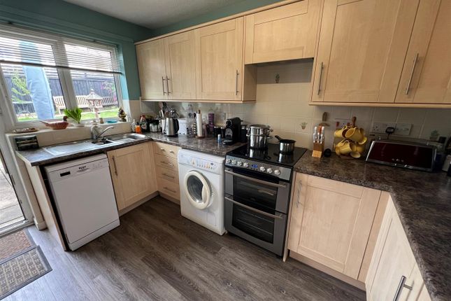58, Greenway Close, Wincanton photo 3