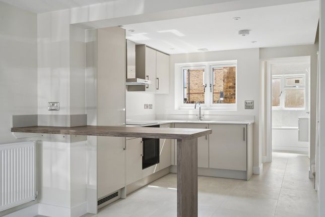 6, Gold Hill East, Gerrards Cross photo 4