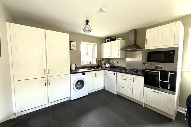 21, Robinson Way, Rugeley photo 4