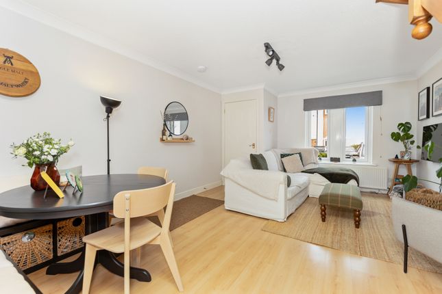 57, Harbour Place, Dalgety Bay photo 3