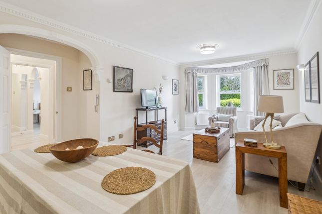 3, Sovereign Beeches, Farnham Common photo 3