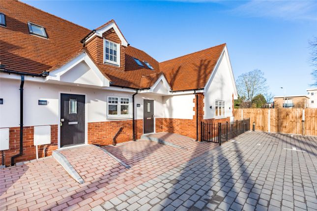 2-bed house on 3, Jensen Close, Hornchurch, £500,000