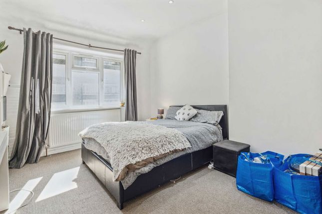 92, Bloemfontein Road, London photo 3