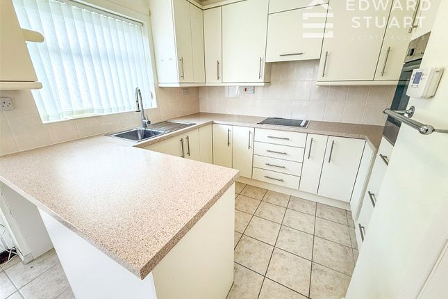 11, Kingfisher Road, Peterborough photo 2