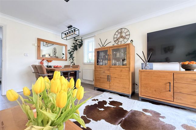 22, Boole Heights, Berkshire photo 2