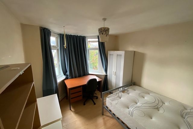 Sirdar Road, Southampton photo 3