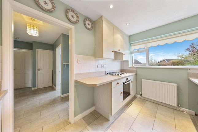 24, Lums Hill Rise, Matlock photo 2