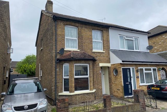 Thumbnail Semi-detached house to rent in Douglas Road, Hornchurch