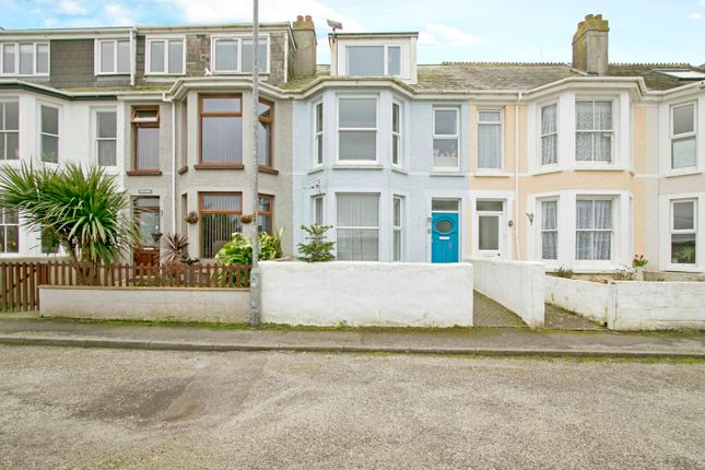 Flat for sale in Carclew Avenue, Newquay, Cornwall