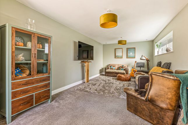 25, Torcross Close, Glenfield photo 3
